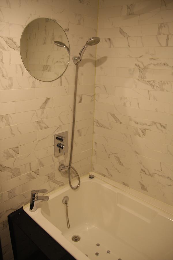 Avenue 162 Hotel *